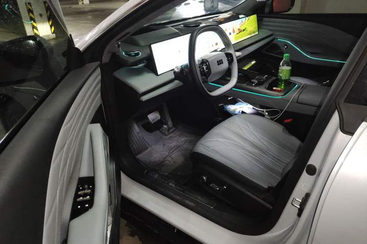 Used Geely Galaxy E8 2025 700 km Long-Range Intelligent Driving Version