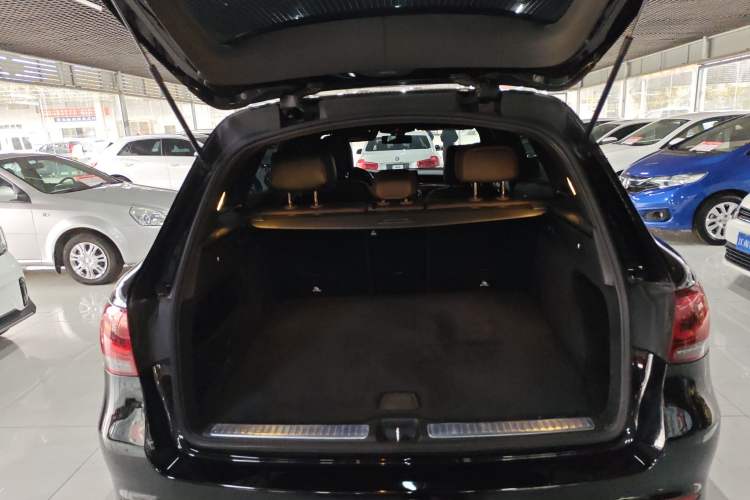 Used Mercedes-Benz GLC 2022 GLC 260 L 4MATIC Luxury Model Trunk
