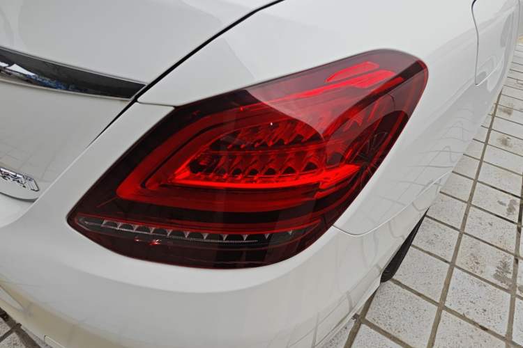 Used Mercedes-Benz C-Class 2021 C 200 L Fashion Edition Sport Version Right Rear Taillight