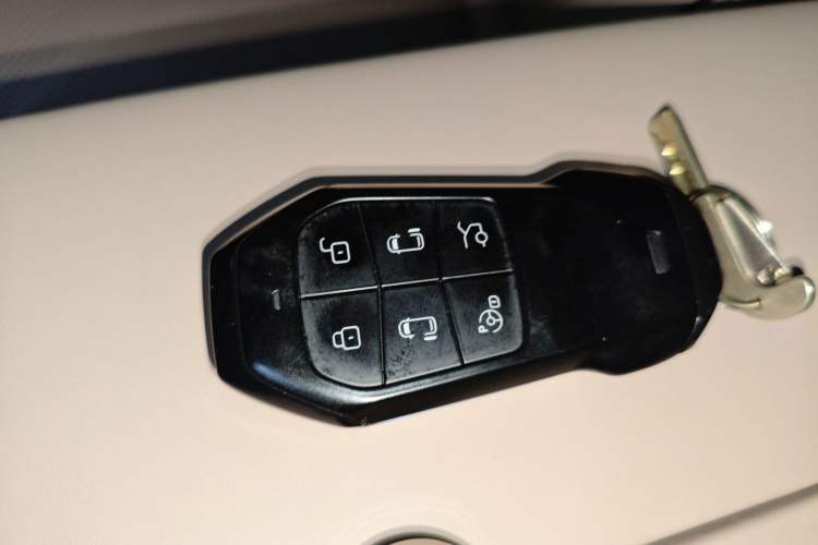 Used XPeng X9 2024 702 Ultra-Long Range Pro