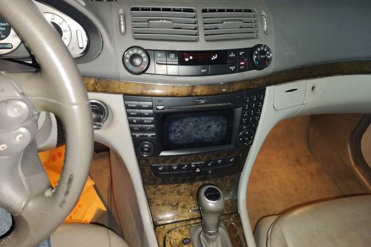 Used Mercedes-Benz E-Class 2008 E 230 Fashion Model
