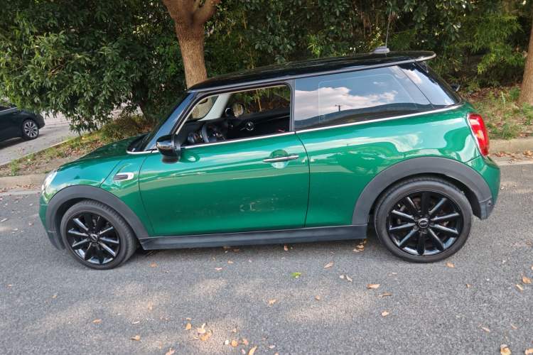Used MINI MINI 2020 1.5T COOPER Artist