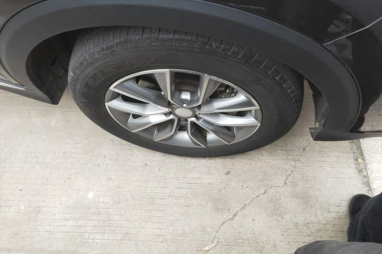 Used Roewe RX5 2023 PLUS 330TGI Automatic Trendsetting Smart Edition