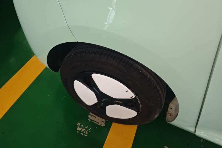 Used CHANGAN NEVO Lumin 2022 155 km – Refreshingly Sweet Edition Right Rear Wheel Hub