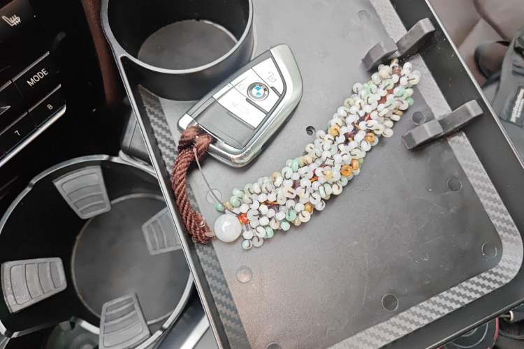 Used BMW X5 2017 xDrive28i Vehicle Key