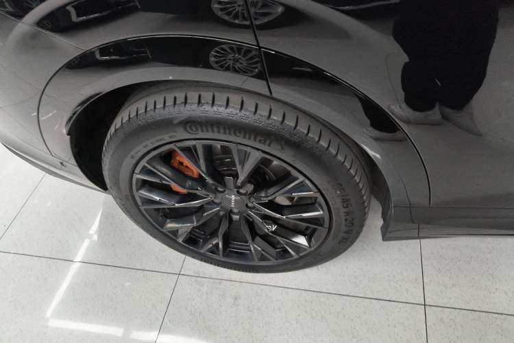 Used Zeekr 7X 2025 100 kWh Long-Range Rear-Wheel Drive with Intelligent Driving Features