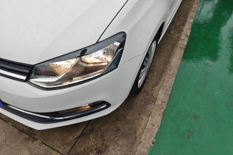 Used Volkswagen Polo 2016 1.6L Automatic Comfort Model
