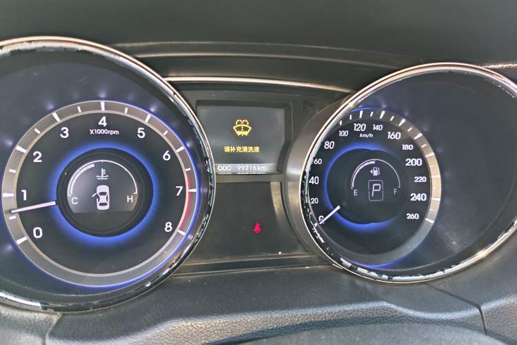 Used Hyundai Sonata 2011 2.0L Automatic Luxury Edition
