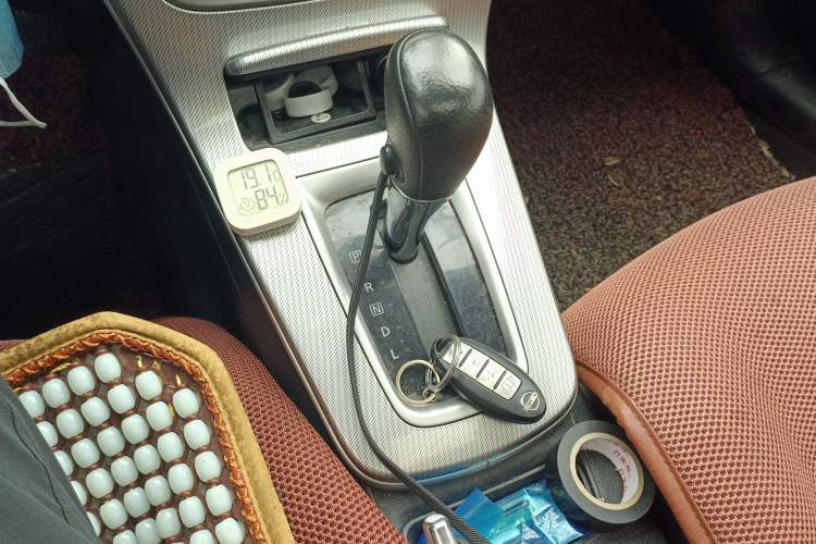 Used Nissan Sylphy 2014 1.6XV CVT Deluxe Edition Gear Lever