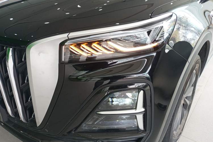 Used Hongqi HS5 2025 2.0T Two-Wheel Drive Flagship Pro Edition