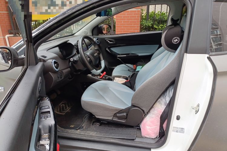 Used Chery Little Ant 2022 Revised Version Sweet Pink Edition Half-Sugar Version Lithium Iron Phosphate 30.7 kWh 30 kW 301 km Driver Seat