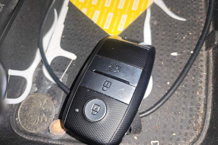 Used Kia KX3 2015 1.6L Automatic Two-Wheel Drive DLX Vehicle Key