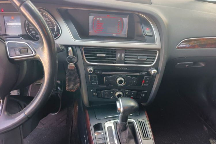 Used Audi A4L 2013 35 TFSI Automatic Comfort Model Audio And AC Panel