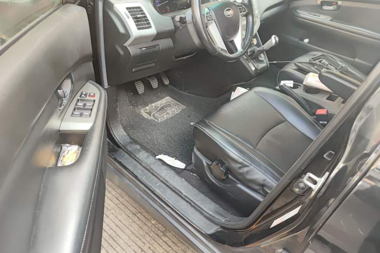 Used BYD S6 2013 Jingyue Edition 2.0L Manual Luxury Model 5 Seats
