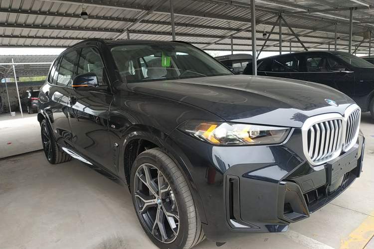Used BMW X5 2026 Model, Facelifted xDrive 30Li Premium M Sport Night Package
