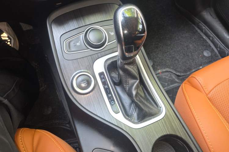 Used Chery Tiggo 7 2016 2.0L CVT YAOZHEN Edition Gear Lever