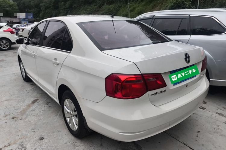 Used Volkswagen Jetta 2015 Value Edition 1.6L Manual Fashionable Style
