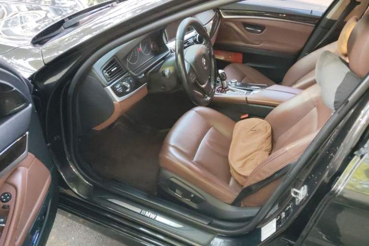 Used BMW 5 Series 2017 525Li Leading Model
