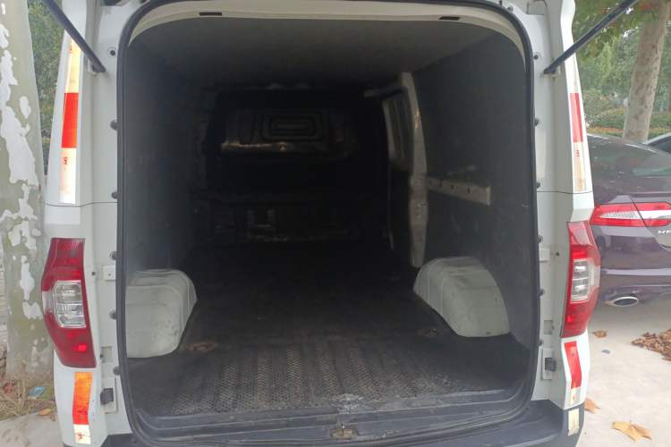 Used SAIC MAXUS EV30 2021 Pure Electric Smart Logistics Expert with Long Wheelbase—CATL