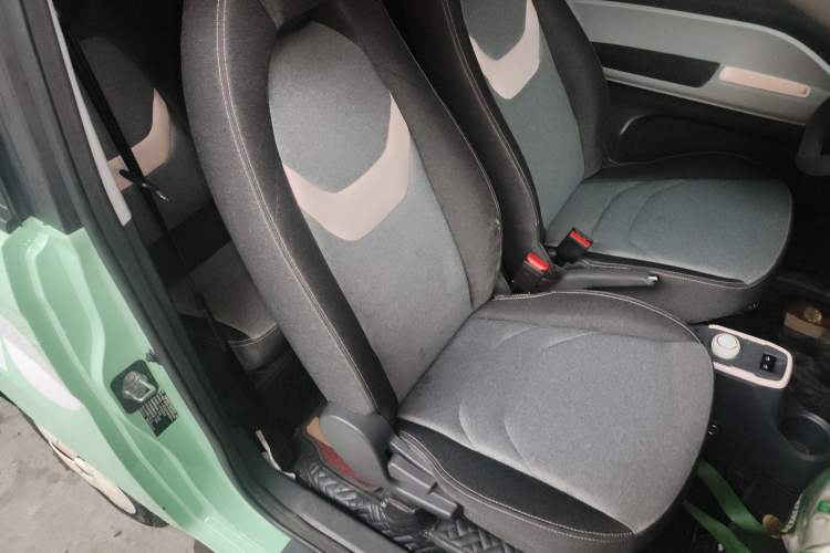 Used Chery QQ Ice Cream 2022 170km Sundae Phosphate Lithium-Ion