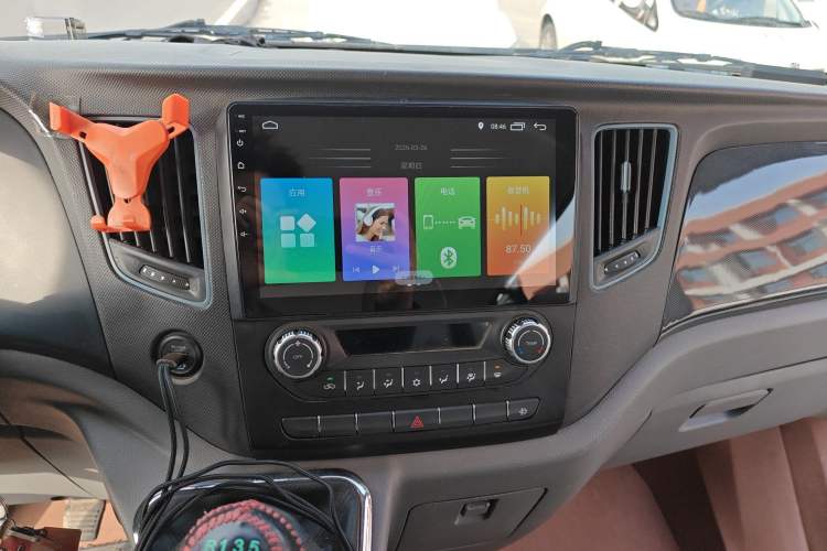 Used Foton Toano 2024 Joyear Multi-Function 2.0T Manual Long-Wheelbase Mid-Roof Model with Single Rear Tire Available in 5/6/7/9-Seater Configurations