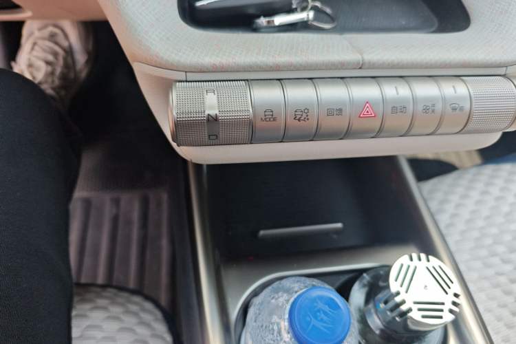 Used BYD Dolphin 2021 405 km Fashion Edition Gear Lever