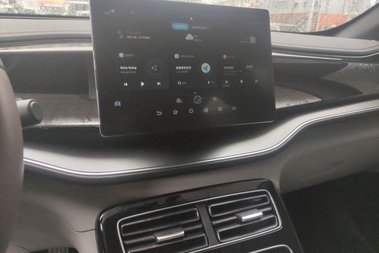 Used BYD Qin PLUS 2024 Honor Edition EV 510KM Leading Model Audio And AC Panel