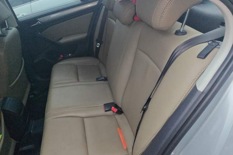 Used Volkswagen Bora 2016 1.6L Manual Fashion Edition
