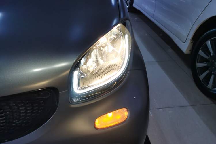 Used smart fortwo 2016 1.0L Grey Ranger Special Edition
