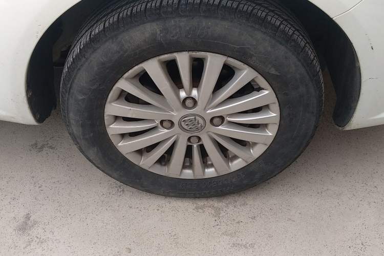 Used Buick Excelle 2015 1.5L Manual Classic Trim
