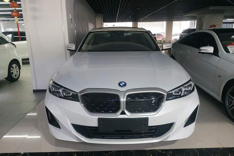 Used BMW i3 2024 eDrive 35 L
