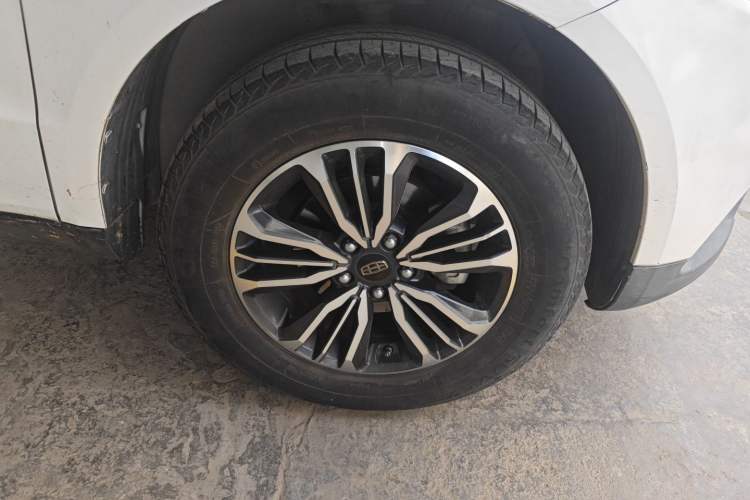 Used Geely Auto Vision X6 2016 1.8L Manual Luxury Model