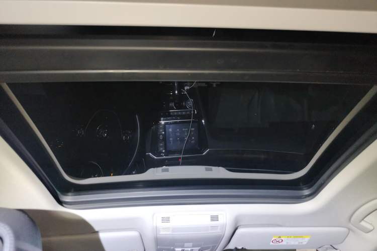 Used Volkswagen Magotan 2019 330TSI DSG Luxury Model China V Standard Headliner