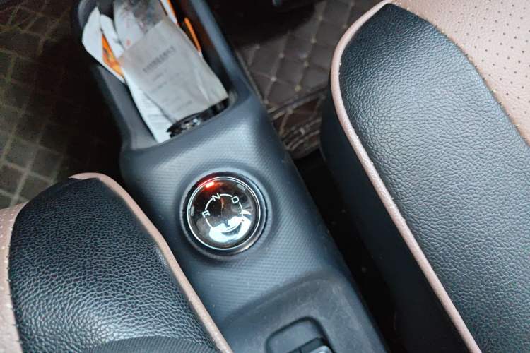 Used Wuling Zhiguang New Energy 2025 Model 305km Ambitious Edition
