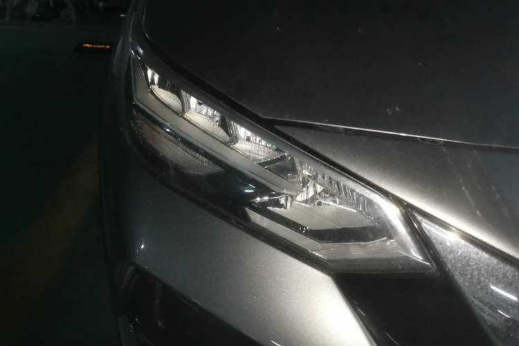 Used Nissan Sylphy 2021 1.6L XL CVT Enjoyment Edition Right Front Headlight