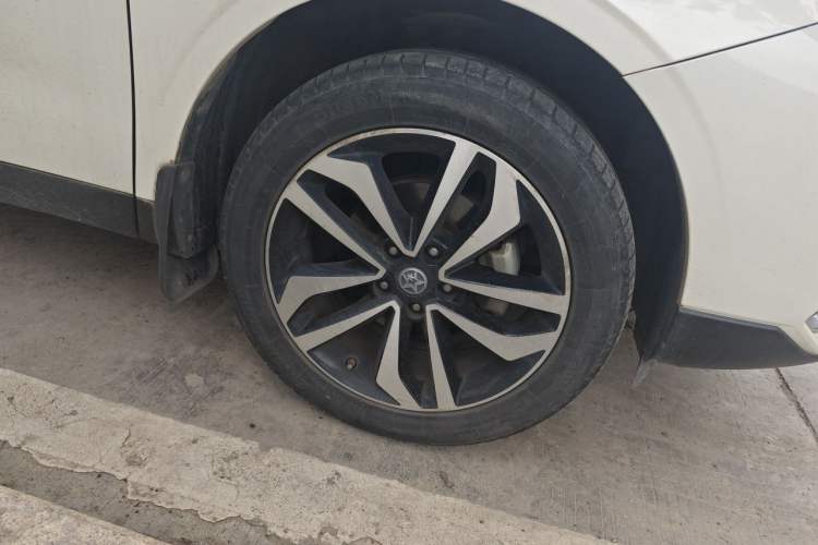 Used Venucia T90 2017 2.0L CVT Smart Edition
