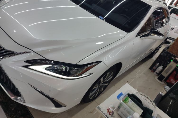 Used Lexus ES 2020 300h Premier Edition