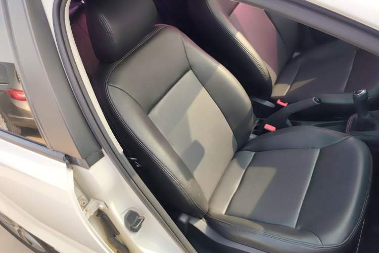 Used Volkswagen Polo 2013 1.4L Manual Fashion Edition Right Front Seat