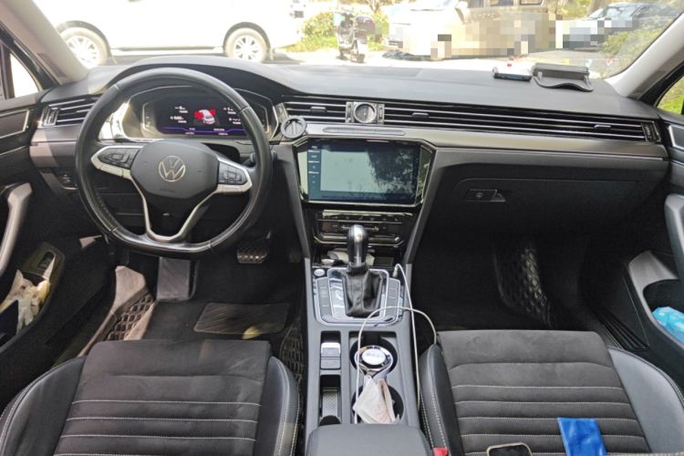 Used Volkswagen Magotan 2021 330TSI DSG 30th Anniversary Edition Center Console