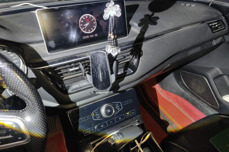 Used Hongqi H5 2018 30TD Smart Connect Dynamic Edition
