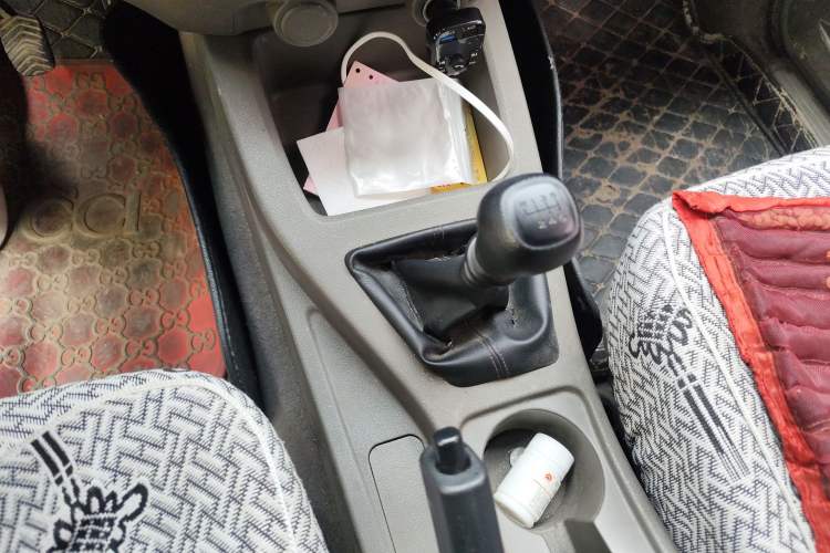 Used Wuling Rongguang V 2019 1.5L Window-Sealed Utility Model China VI LAR Gear Lever