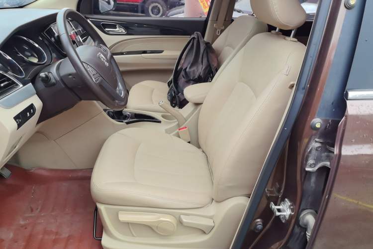 Used Baojun 730 2016 1.5L Manual Luxury Edition 7 Seats