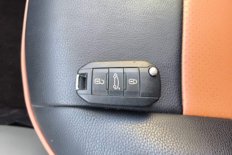 Used Citroen Elysee 2014 1.6L Manual Fashion Edition
