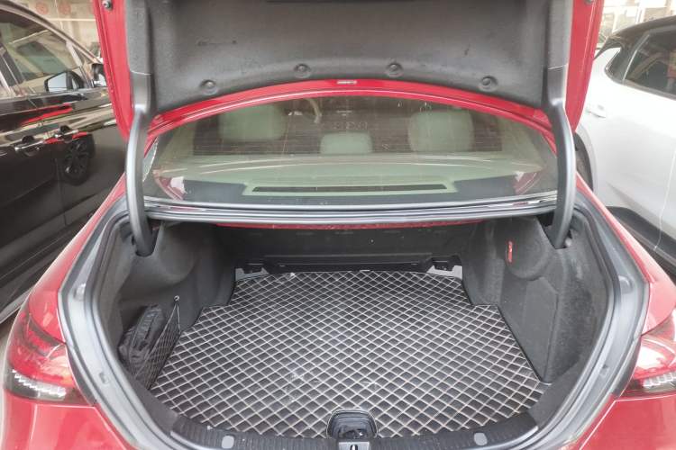 Used Mercedes-Benz E-Class 2021 Restyled E 300 L Sporty and Stylish Edition