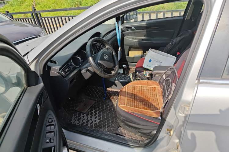 Used Dongfeng Aeolus H30 2014 CROSS 1.5L Automatic Luxury Model
