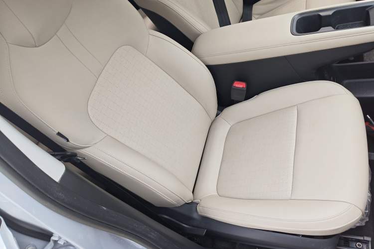 Used Wuling Bingo PLUS 2024 510 km Flagship Edition Four-Seater Version Right Front Seat