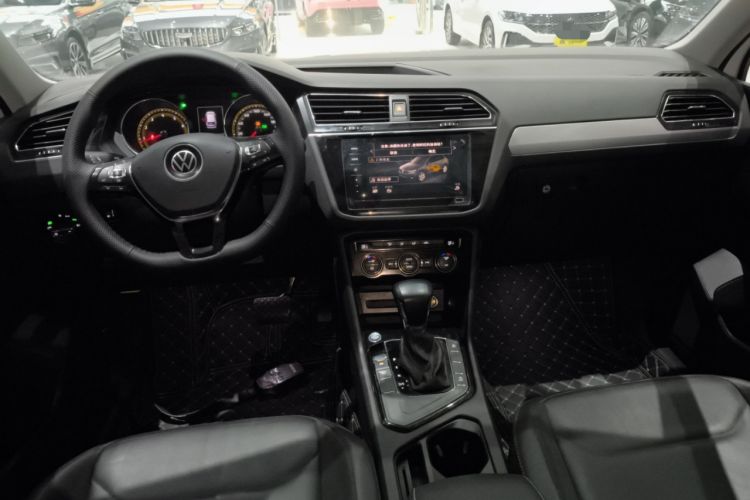 Used Volkswagen Tiguan L 2021 330TSI Automatic Two-Wheel Drive Smart Edition
