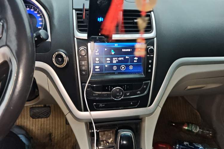 Used Geely Auto Emgrand 2016 Sedan 1.5L CVT Luxury Model