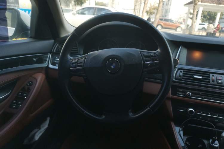 Used BMW 5 Series 2014 520Li Elegant Model