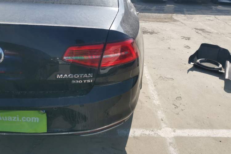 Used Volkswagen Magotan 2019 330TSI DSG Leading Model China VI Standard Right Rear Taillight
